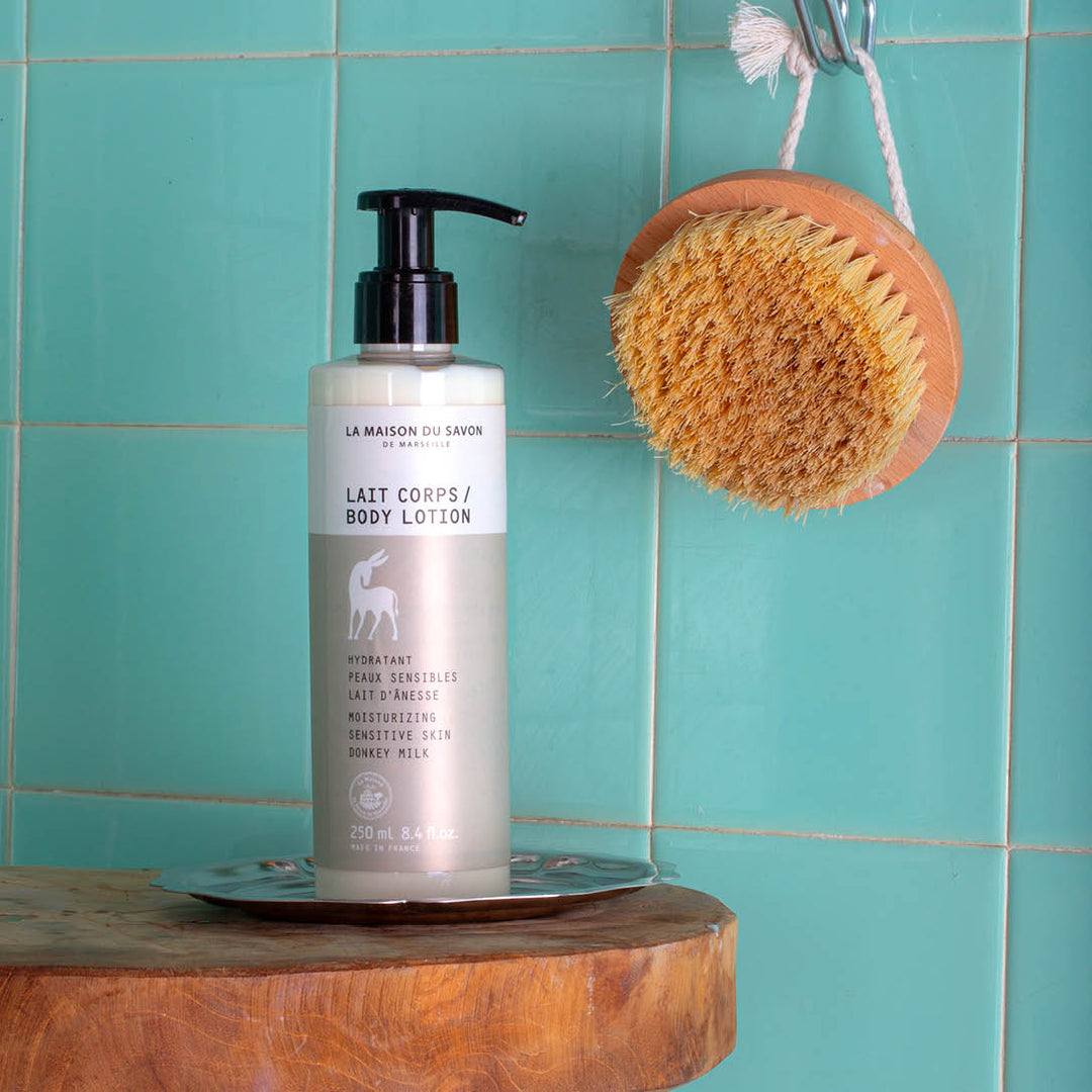 Lifestyle: Leche corporal hidratante con leche de burra – 250 ml | La Maison du Savon de Marseille