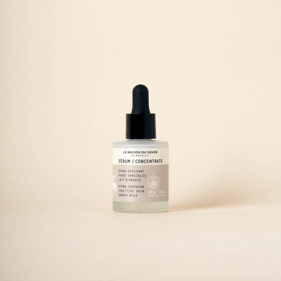 Frontansicht des „Hydra-Apaisant“-Gesichtsserums mit Eselsmilch – 30 ml | La Maison du Savon de Marseille