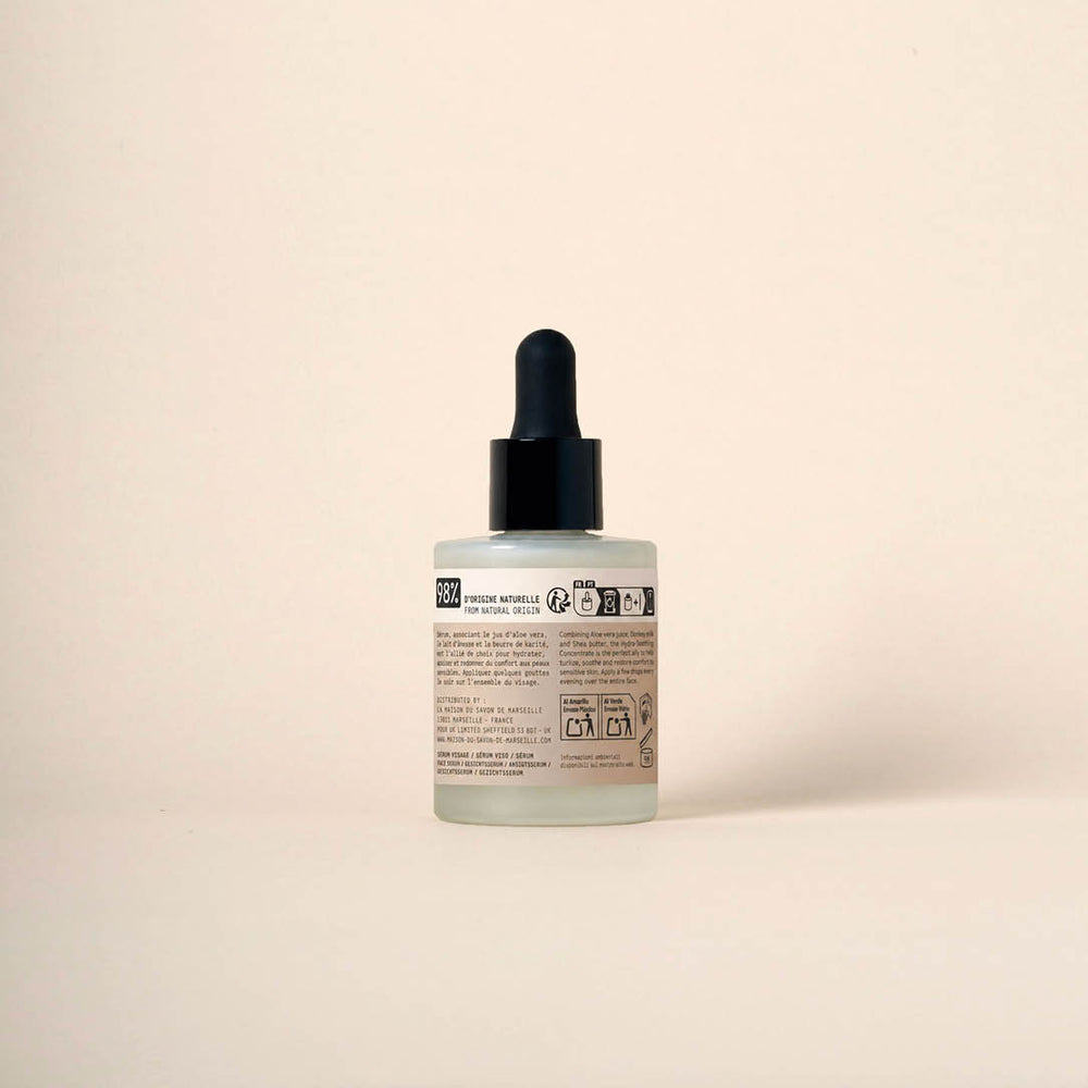 Produktfoto von hinten: Feuchtigkeitsspendendes und beruhigendes Gesichtsserum mit Eselsmilch – 30 ml | La Maison du Savon de Marseille
