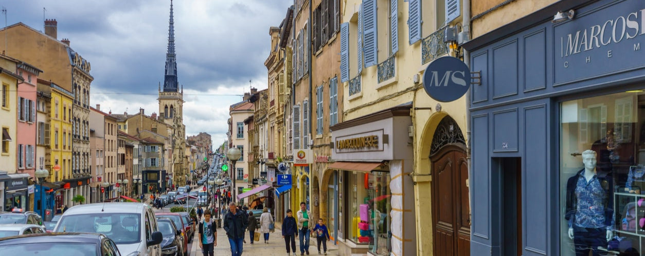 Ladengeschäft im Stadtzentrum Villefranche-sur-Saône