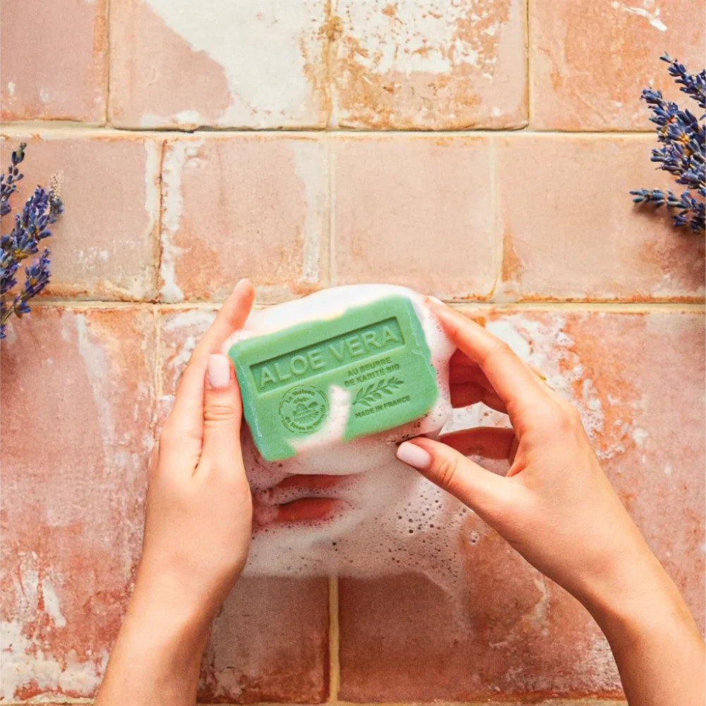 Feste Seife mit Aloe-Vera-Duft - Mit Bio-Sheabutter 250g (gefilmt)