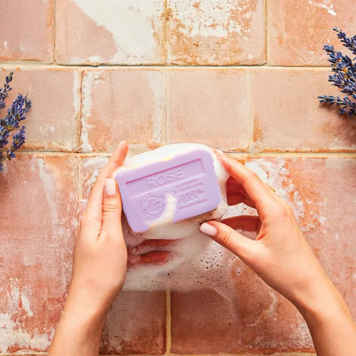 Organic perfumed solid soap - Rose 250g (filmed)